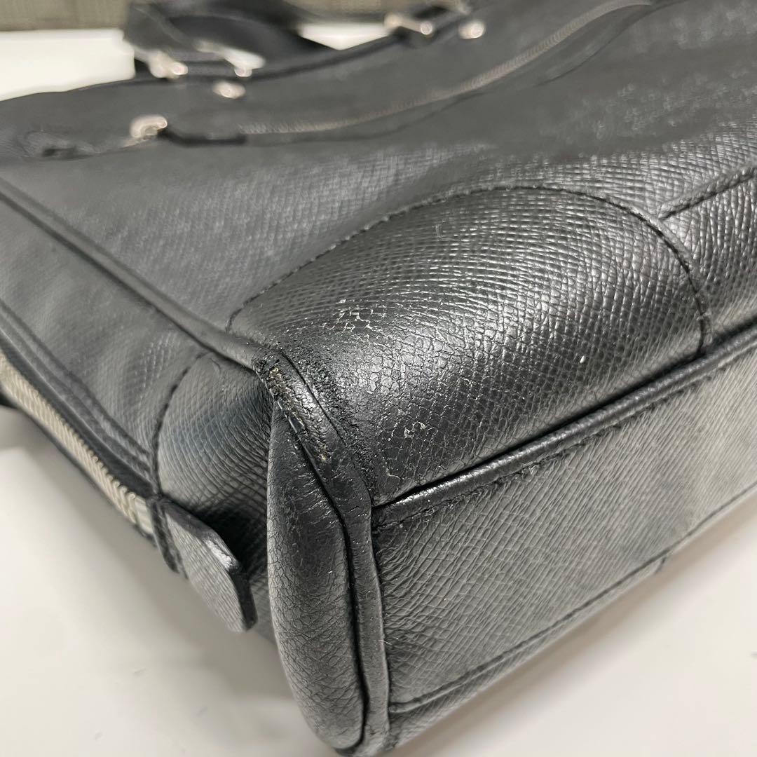 ぽ*け様 Louis Vuitton タイガ・イゴール・ブリーフケース ビジネス