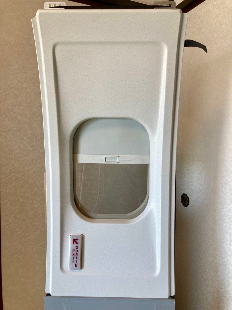 ダグラス DC-9 機内 客室 内装 壁 パネル ウィンドウガラス エバーグリーン航空 機材一覧 マクドネル・ダグラス DC-9 | FlyTeam