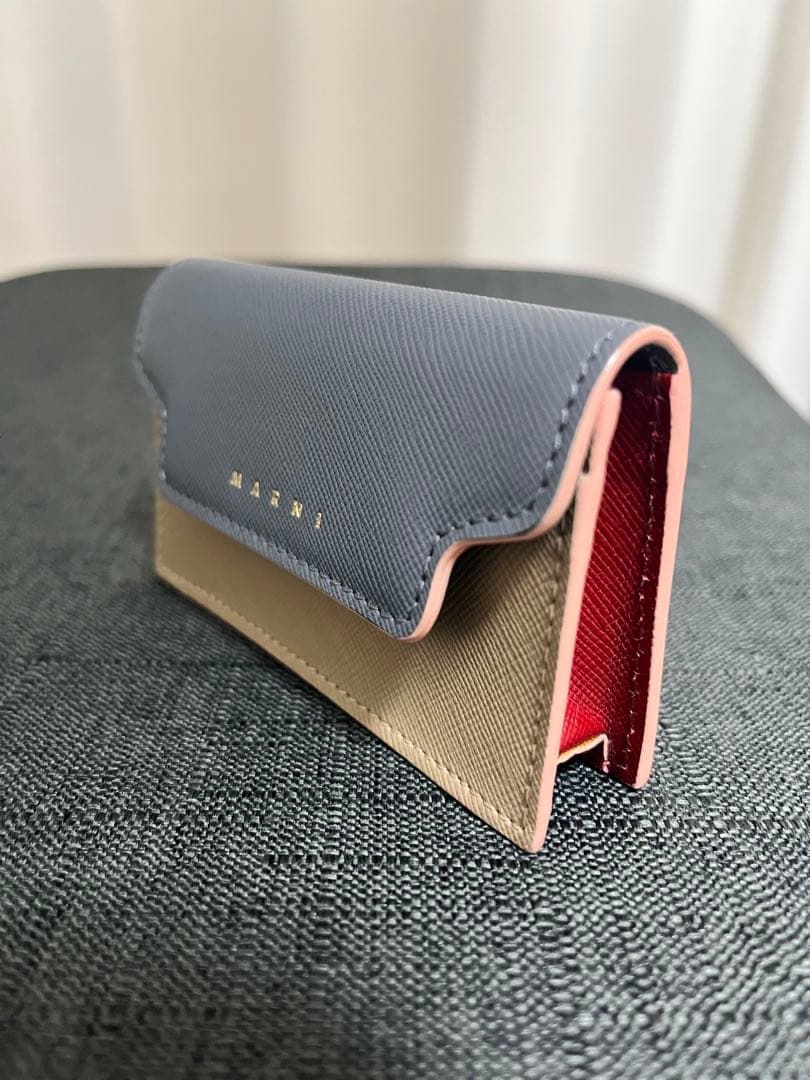 【美品】MARNI 名刺入れ グレー/ベージュ/ピンク マルニ MARNI カードケース 名刺入れ サフィアーノレザー タルク