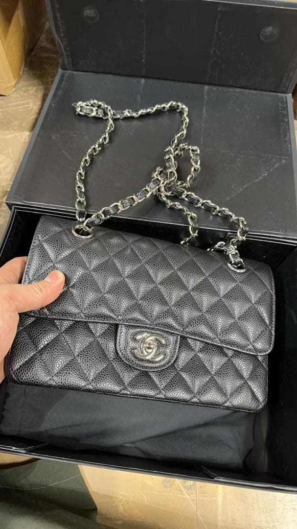 即日発送 ~ブラック キルティング ショルダーバッグ CF 23*14.5*6