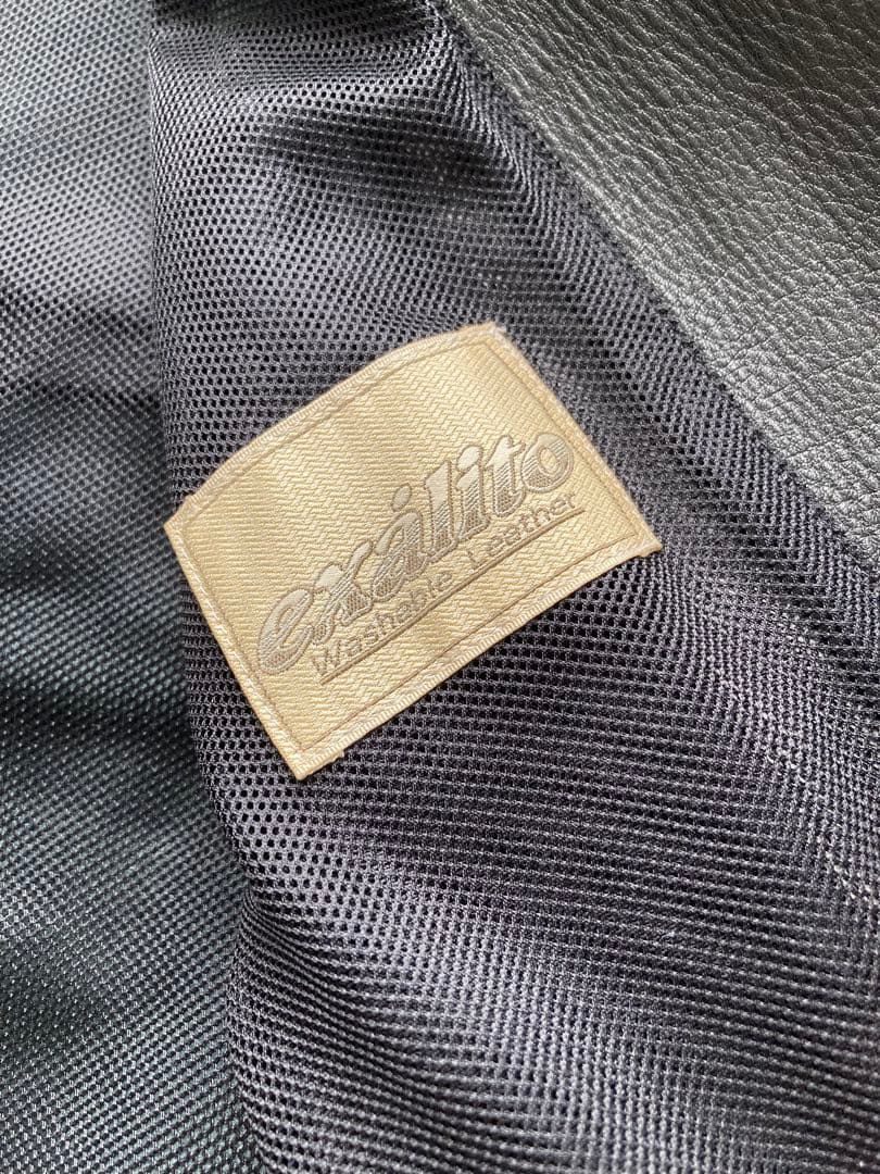 クシタニ 革ジャン黒 サイズL