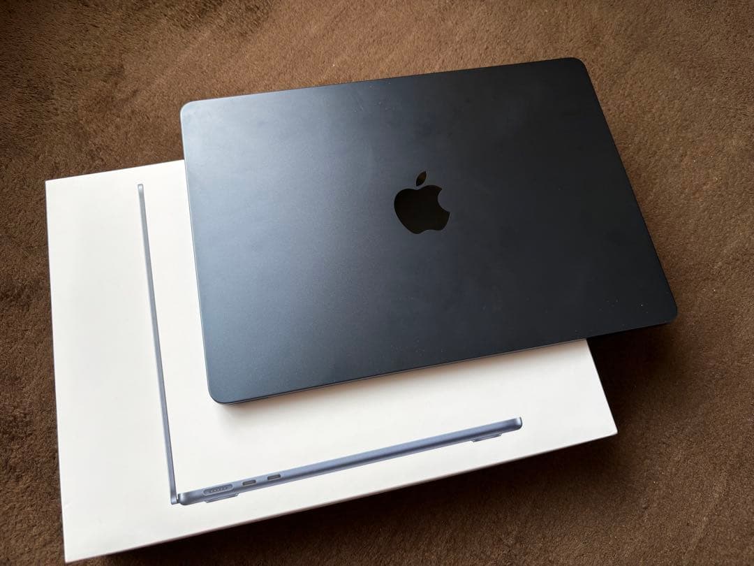 MacBook Air M2 本体 ミッドナイト 先行レビュー】欲しさ極まるM2 MacBook Air の新色ミッドナイト実機