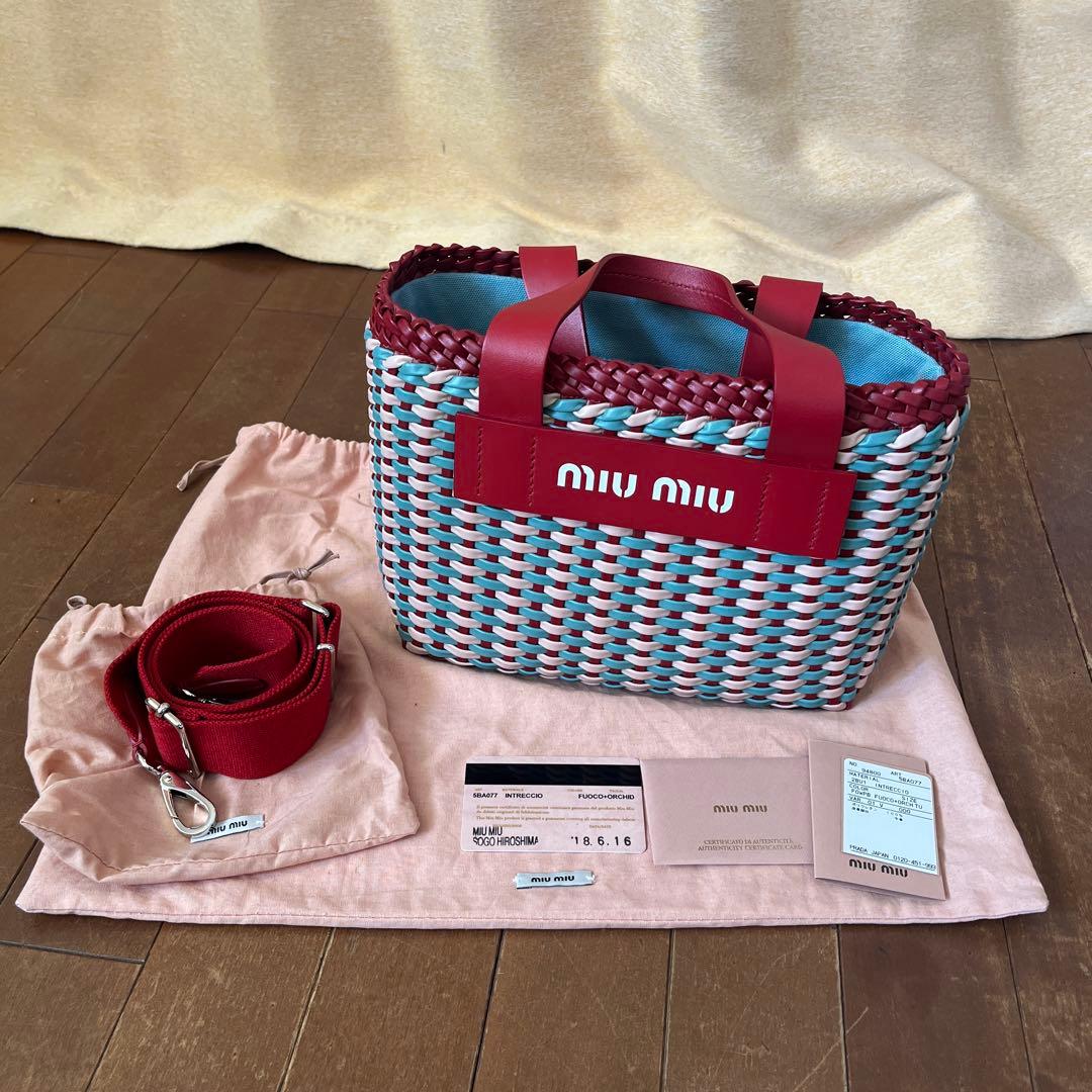 miu miu 2Way かごバッグ イントレッチオ 5BA007 レッド 美品】miumiu 編みかご トートバッグ かごバッグ イントレッチオ
