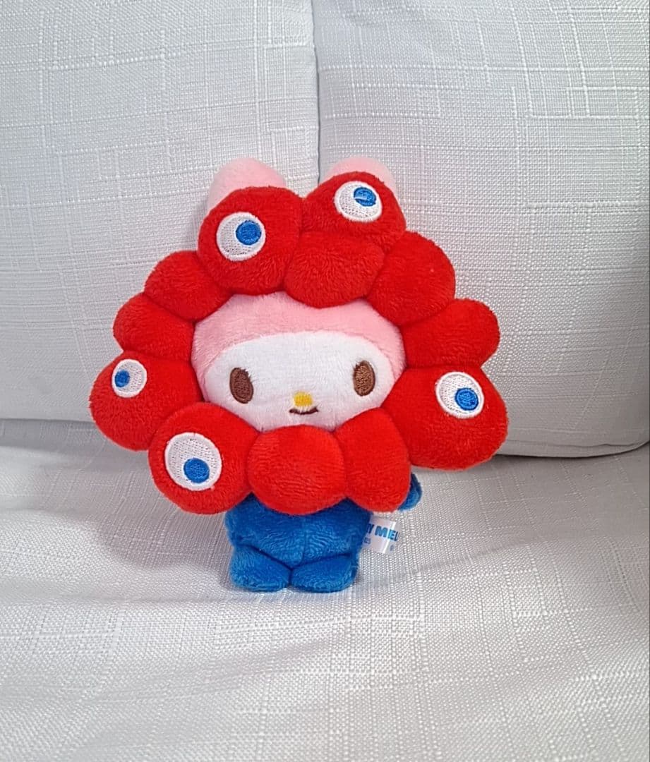 ミャクミャク マイメロディ キーホルダー - メルカリ