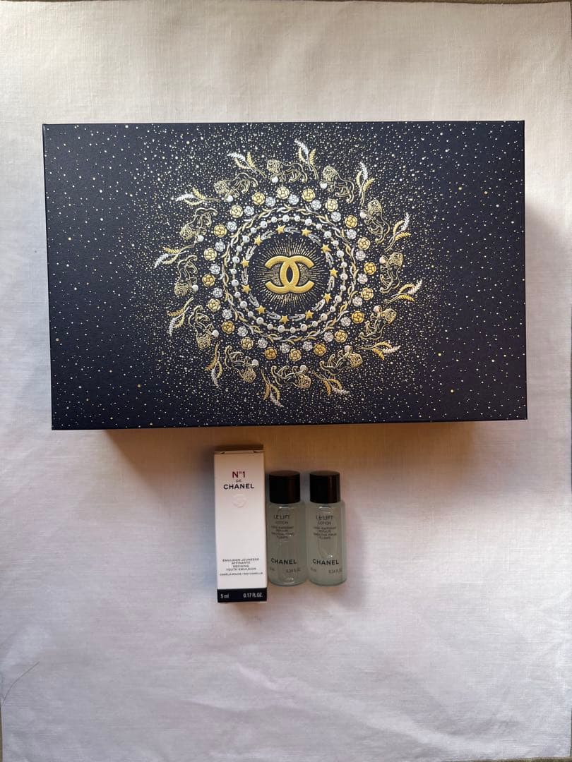 CHANEL ホリデー2025アイシャドウアンドマスカラセット サンプルあり