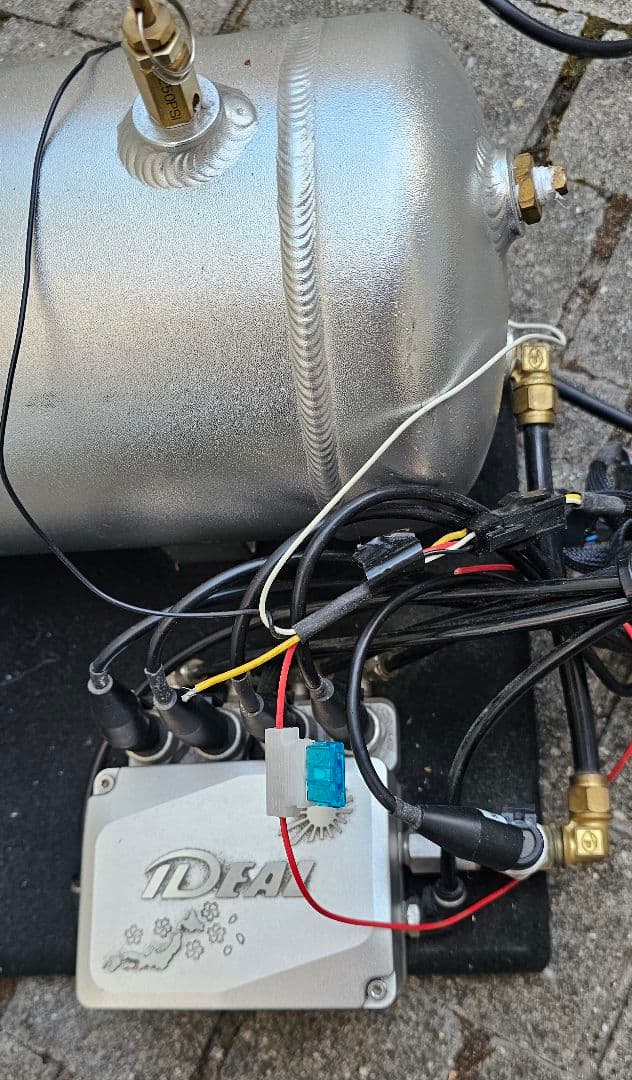 IDEAL サスペンションエアタンクセット - メルカリ