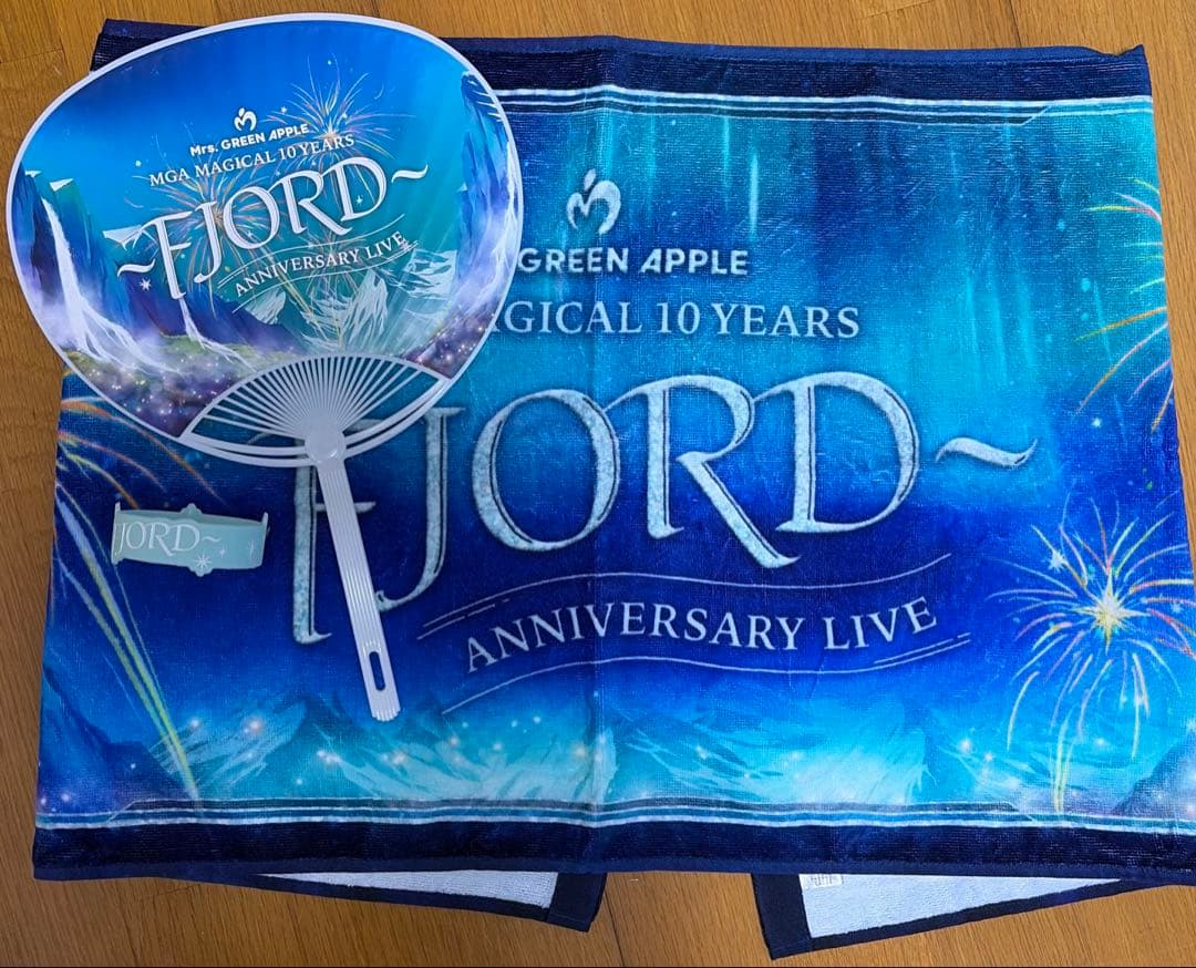 Mrs. GREEN APPLE FJORD~ タオル、うちわ、ラバーバンド - メルカリ