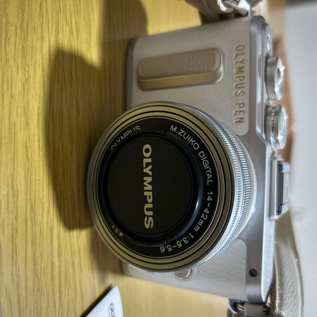 OLYMPUS PEN PL8ミラーレスカメラ M.Zuikoレンズ付き - メルカリ
