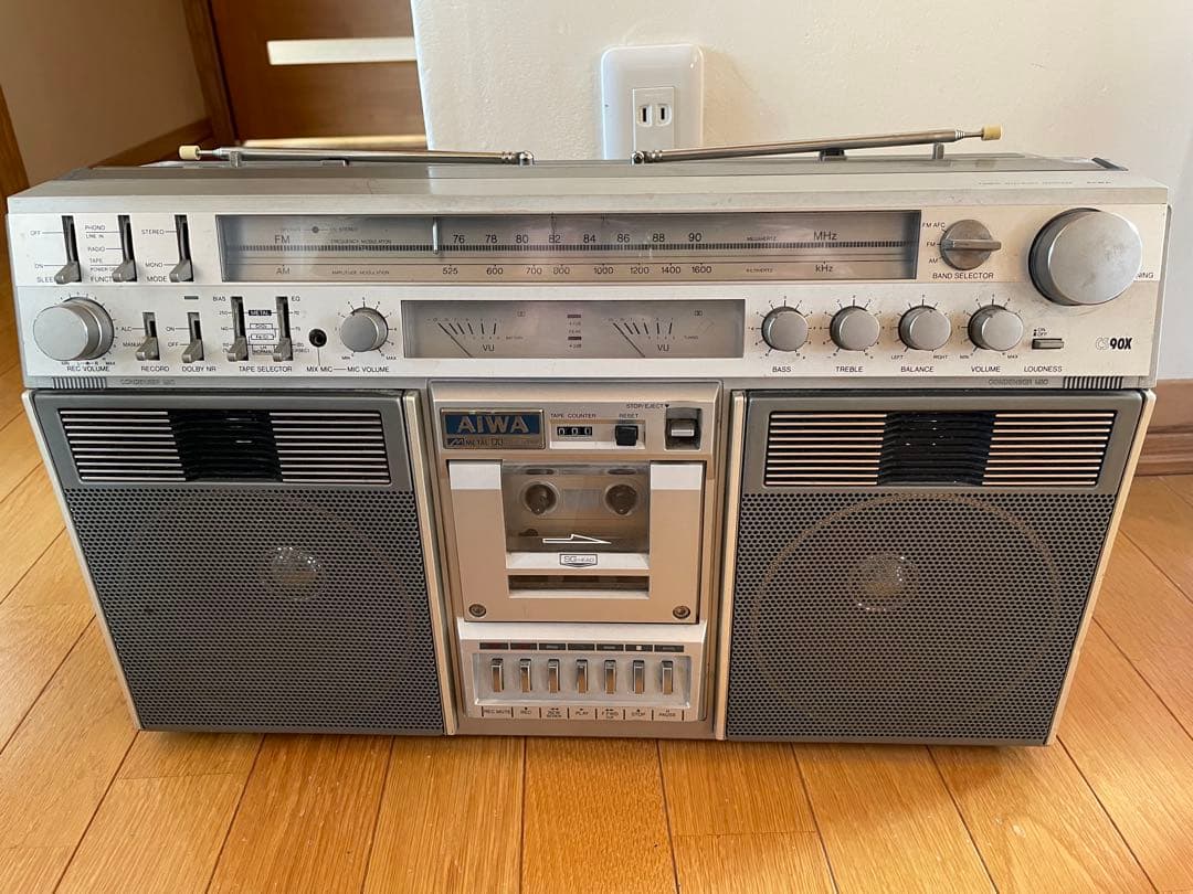 AIWA アイワ ラジカセ CS-90X ジャンク 昭和レトロ AIWA CS-90X ラジカセ AM/FMカセット 昭和レトロ 当時物 - メルカリ
