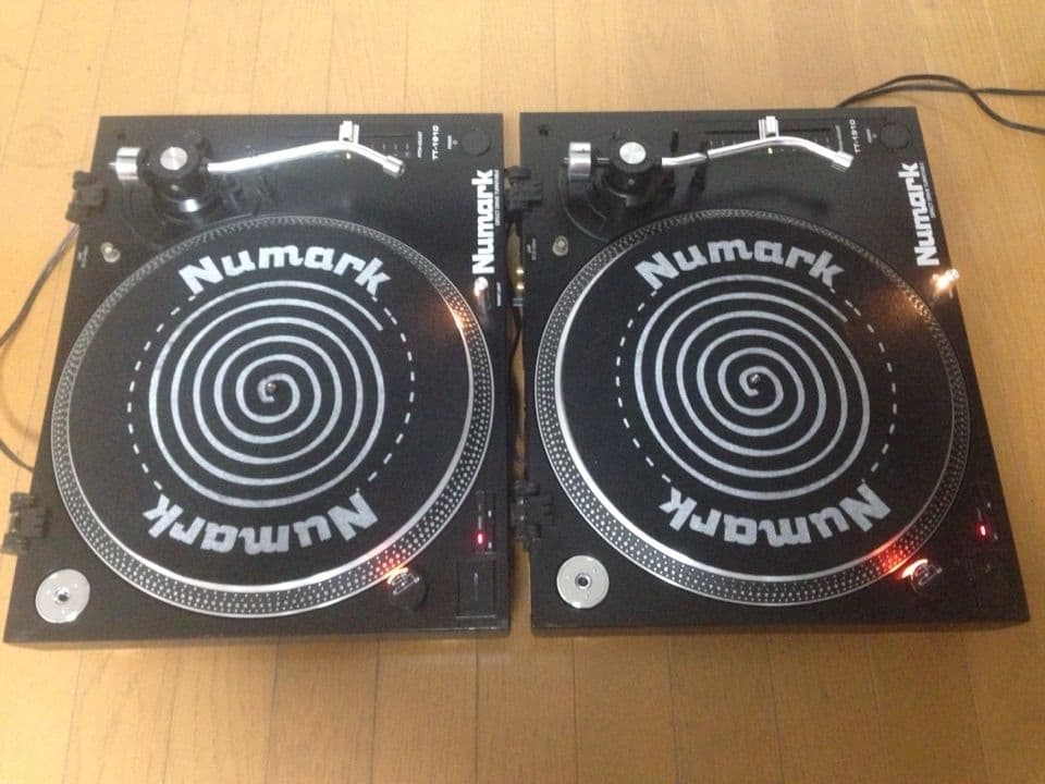 Numark TT-1910 ダイレクトドライブターンテーブル ② Numark TT-1910