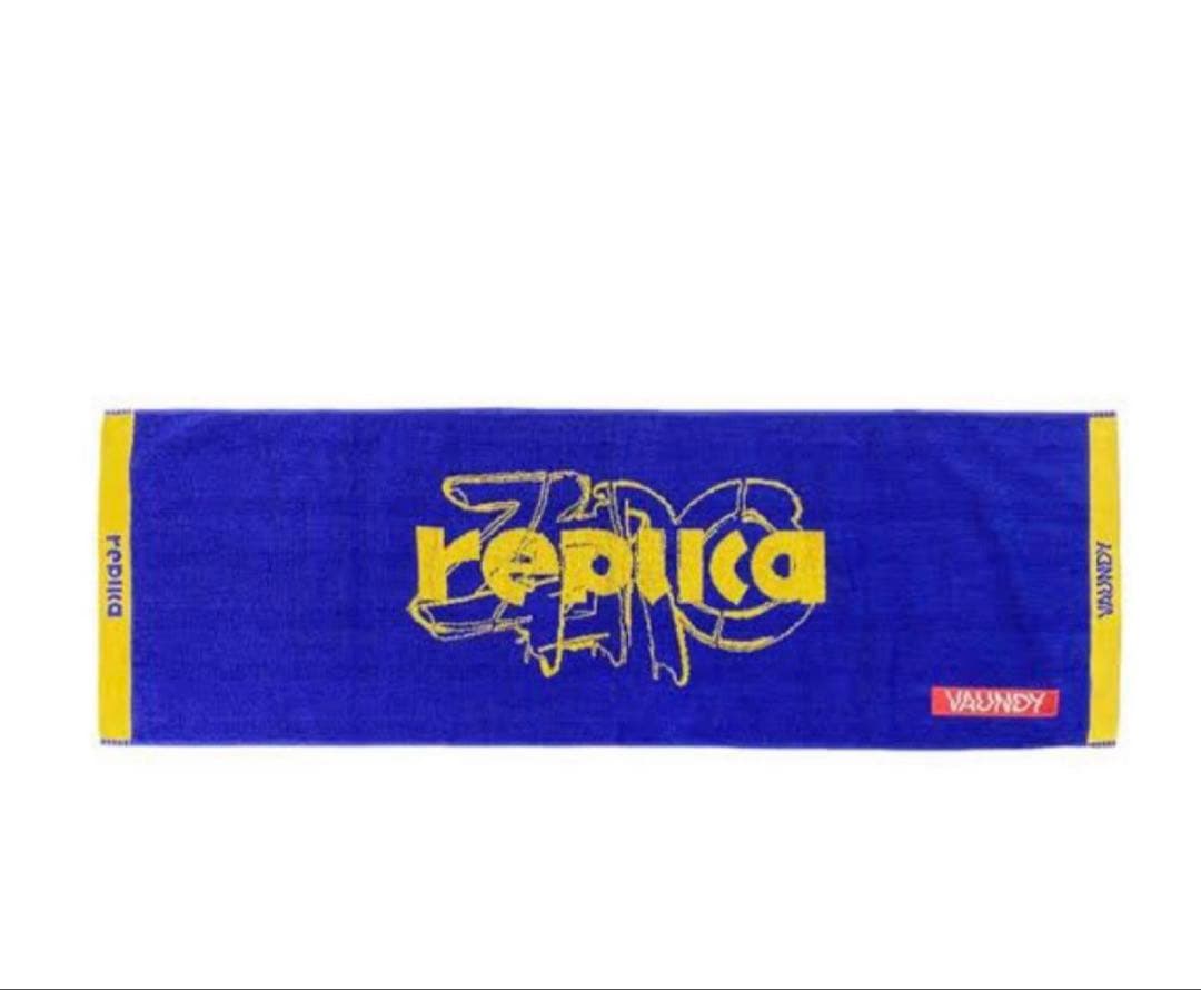 VAUNDY replica ロゴ入りタオル - メルカリ