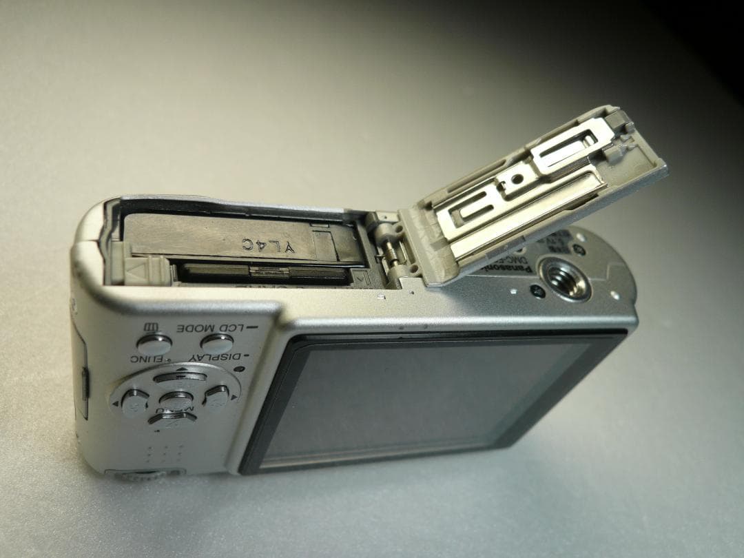 LUMIX☆DMC-FS1⭐️飽きの来ないシルバー❤️安心の実働品 - メルカリ