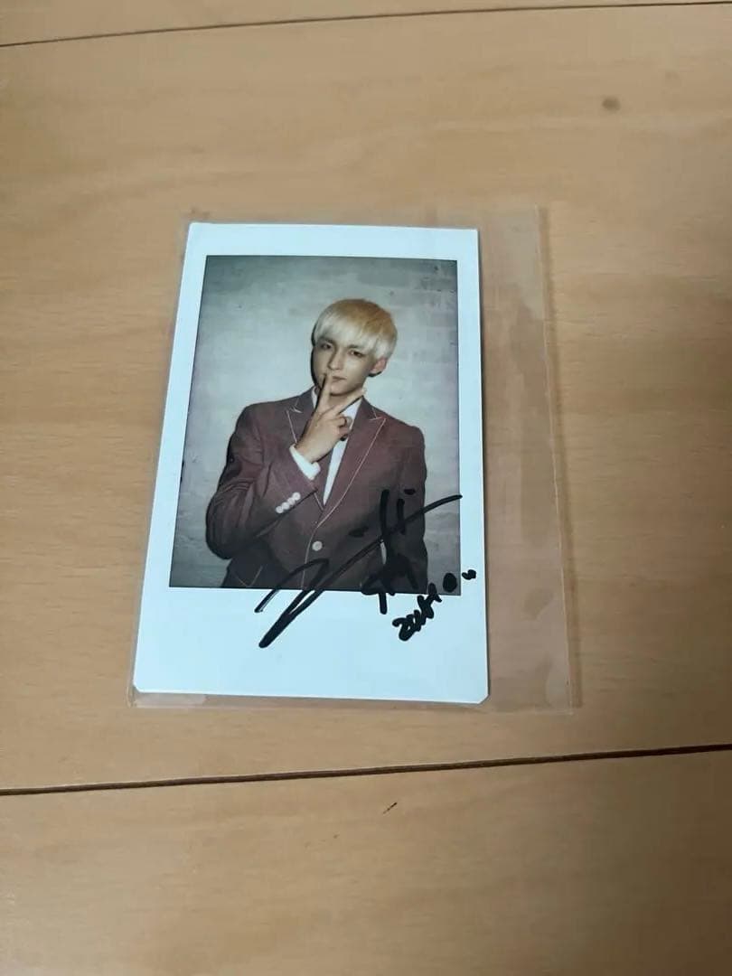 SF9 ジュホ サイン入りチェキ - メルカリ