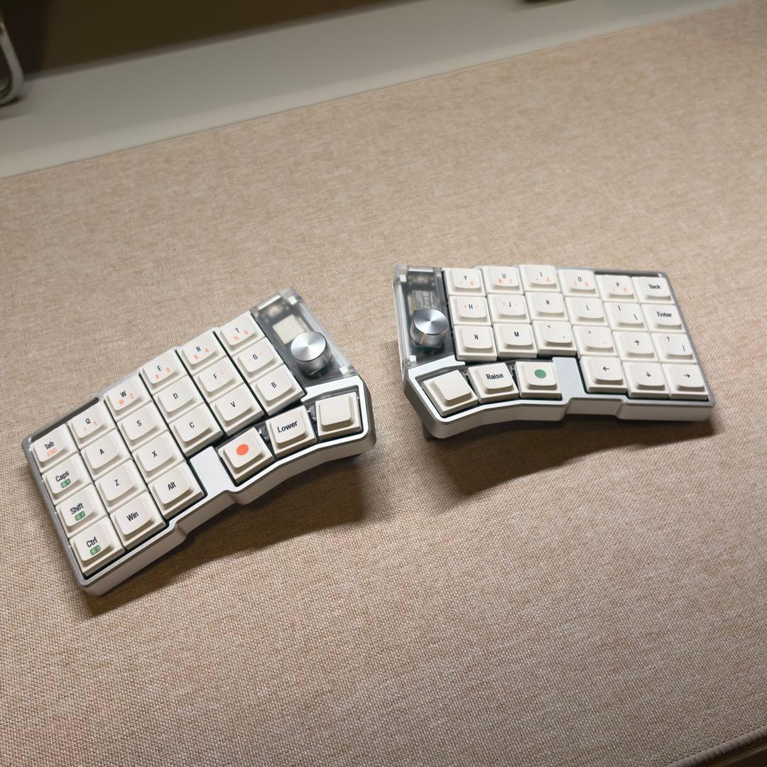 ム*ギ様 Cornix LP 無線分割キーボード シルバー - メルカリ