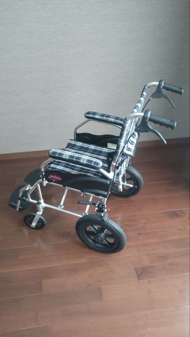 カドクラ製 チェック柄 介助用車椅子 ※ 整備点検清掃済み - メルカリ