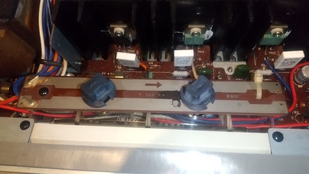 東芝 Aurex SC-335 アナログレベルメーター搭載 ステレオパワーアンプ