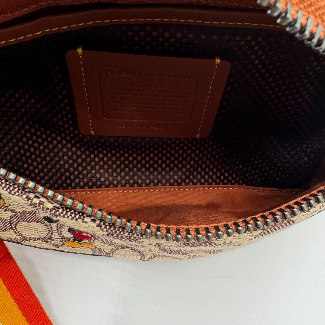 極美品✨ コーチ ディズニー 50周年 ウエストポーチ シグネチャー