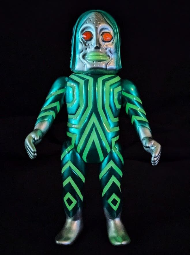 三面怪人 ダダ（M1号）三面バージョン ソフビフィギュア 蓄光