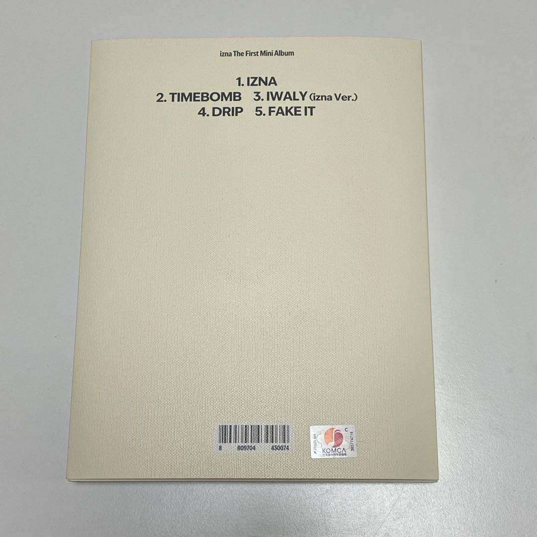 izna イズナ ジミン 直筆サイン アルバム N/a Mwave 抜けなし - メルカリ
