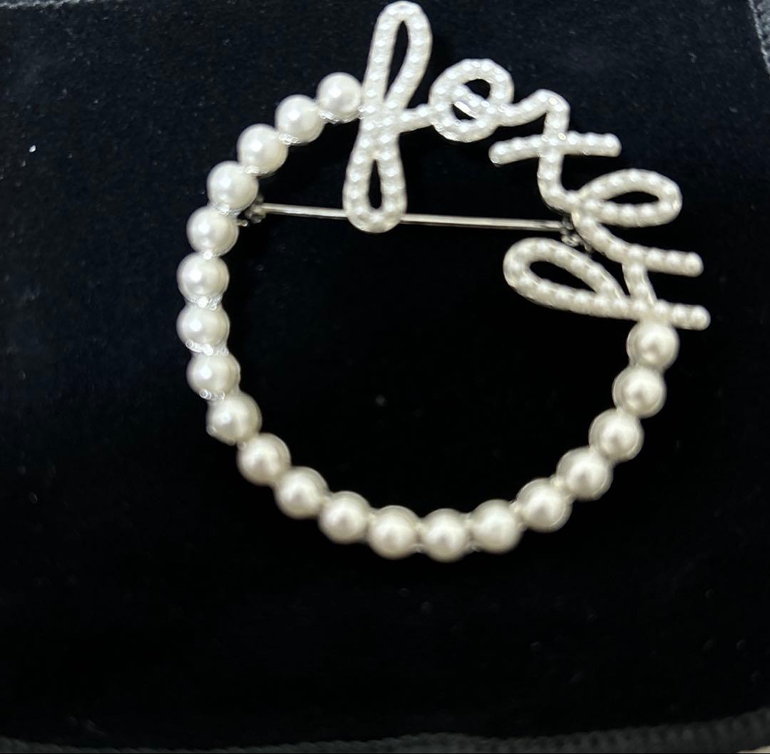 フォクシー　ブローチ　パール　44319 BROOCH \"ANNEAU\"