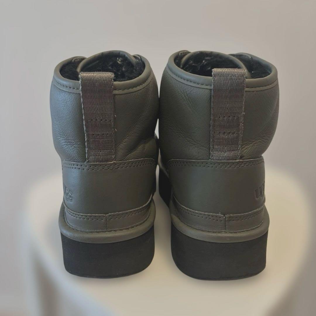 UGG Neumel Platformムートンブーツ ヘイリービーバー着用モデル - 靴