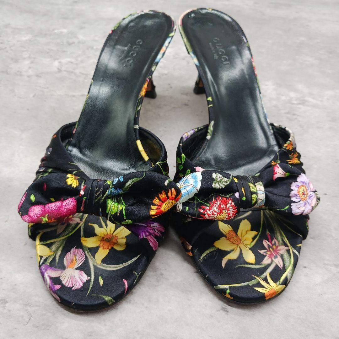 ✨美品✨ グッチ レディース フローラ サンダル ブラック系 総柄 36.5C