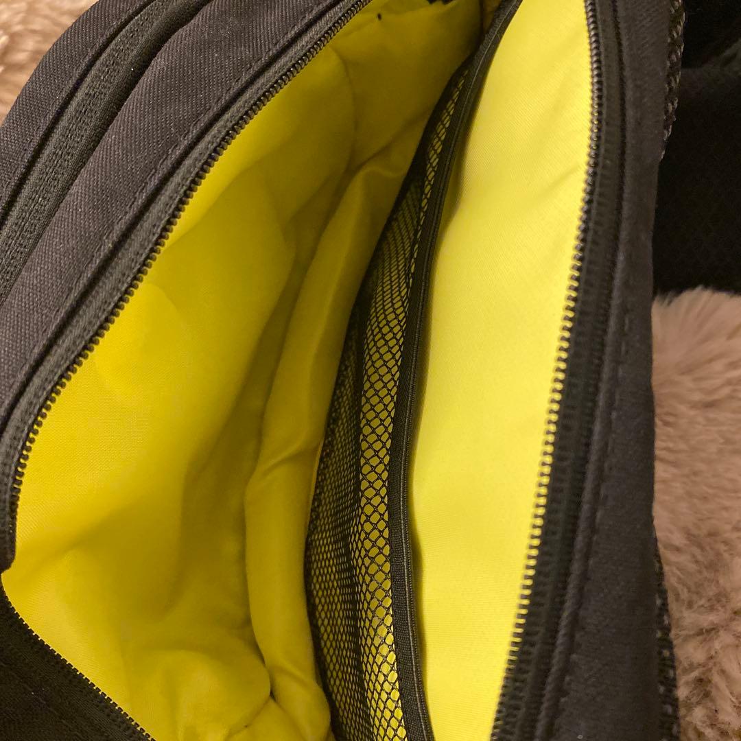 美品】Hugoo（ハグー）抱っこ紐 ヒップシート付きショルダーバッグ