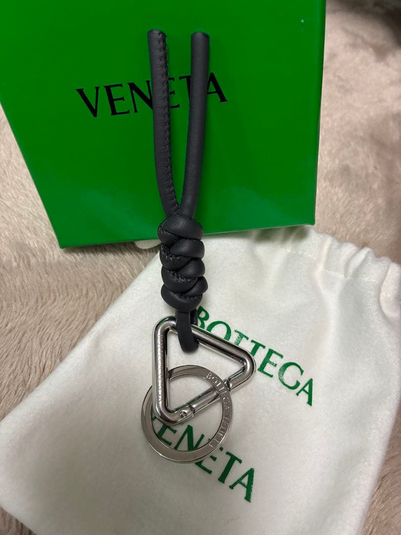 レイチェル様専用 BOTTEGA VENETA トライアングル キーリング ネロ