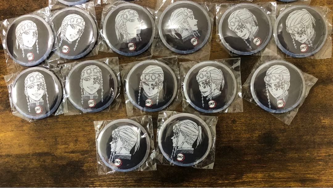 鬼滅の刃 ダイニングお楽しみくじ 宇髄天元 缶バッジ