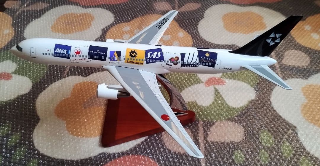 レア　ANA ボーイング767-300　スターアライアンス　1/100 ANAスターアライアンス特別塗装機、6機から3機に | FlyTeam ニュース
