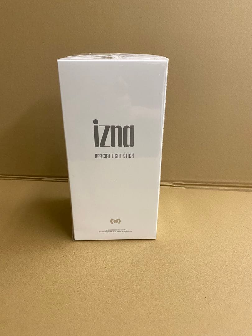 izna OFFICIAL LIGHT STICK 未開封品カード付き - メルカリ