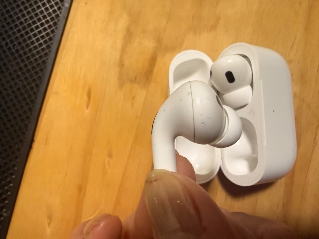 AirPodsPro2 傷あり 中古 音良好品 - メルカリ