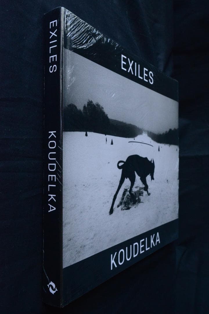 Josef Koudelka: Exiles 】☆シュリンク包装未開封品・美本 - メルカリ