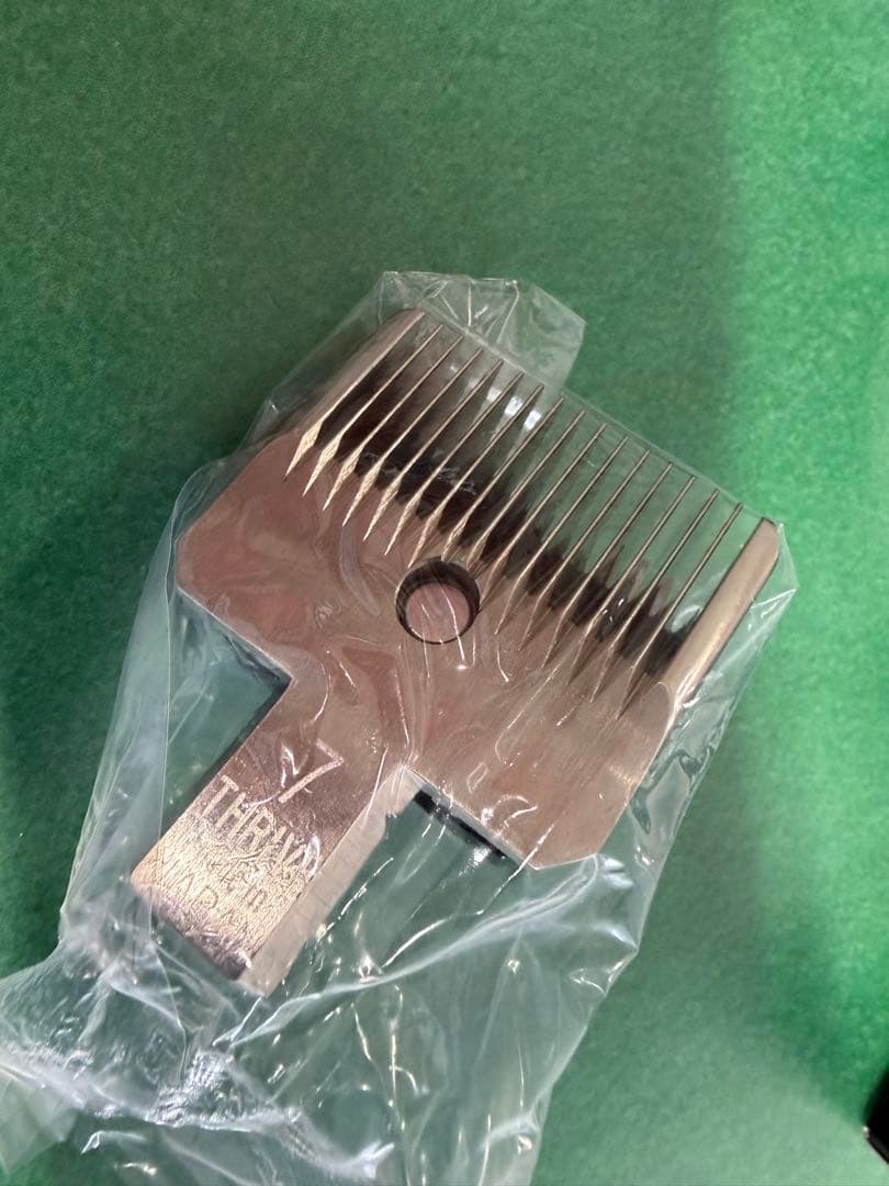 新品未使用品‼️ THRIVE 5000シリーズ クリッパーブレード 7mm - メルカリ