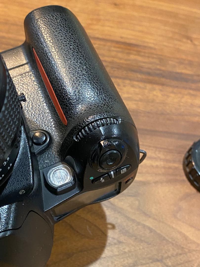 Nikon D100 デジタル一眼 動作品 35-105 マクロ付レンズ - メルカリ