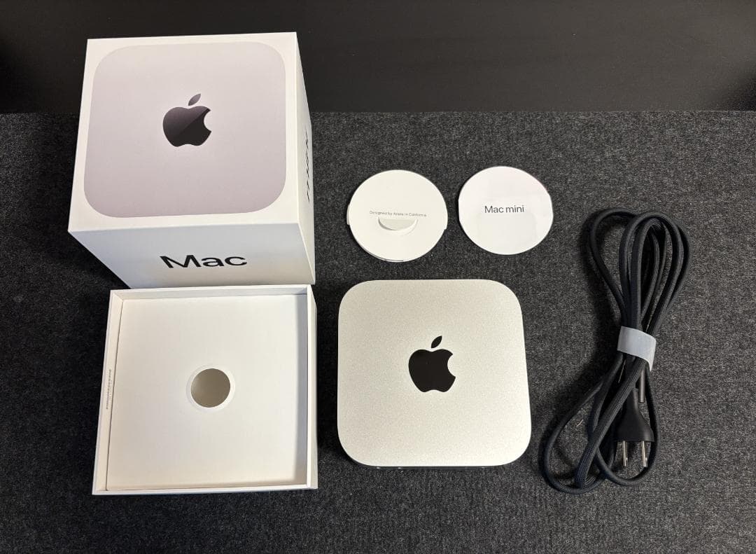 最新【Apple】MacMiniM4本体メモリ16GB SSD256GB【美品】 Macmini M4 10CPU10GPU 16GB 256GB SSD シルバー MU9D3J/A ［モニター