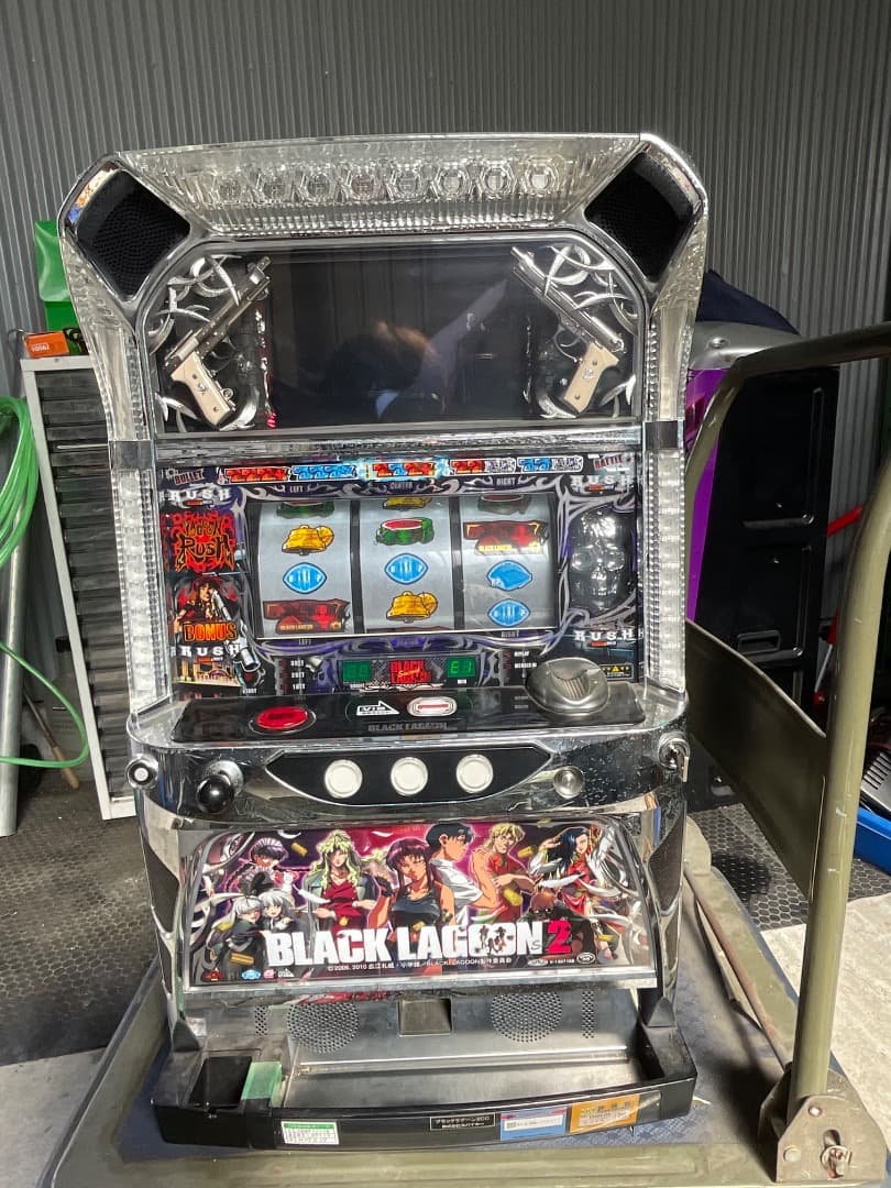 パチスロスロット実機 ブラックラグーン2 - メルカリ
