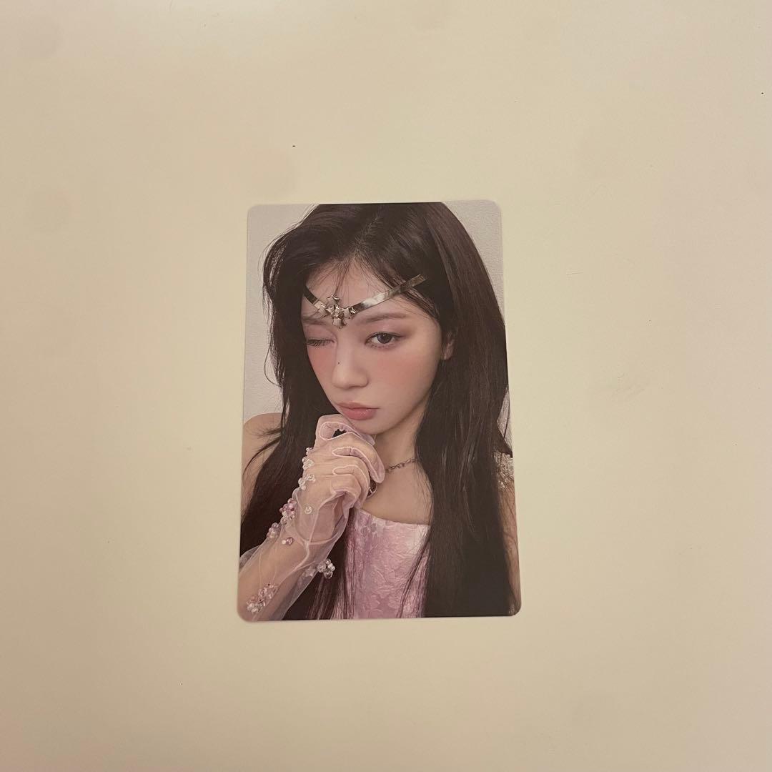 ILLIT illit アイリット モカ weverse トレカ bomb - メルカリ