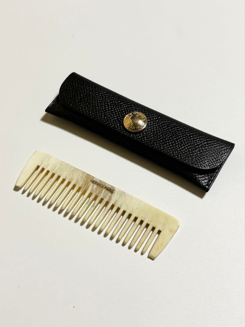 エルメス コーム くし 美品 ブラック ヘアブラシ HERMES（ヘアブラシ/クシ）のフリマアイテム一覧