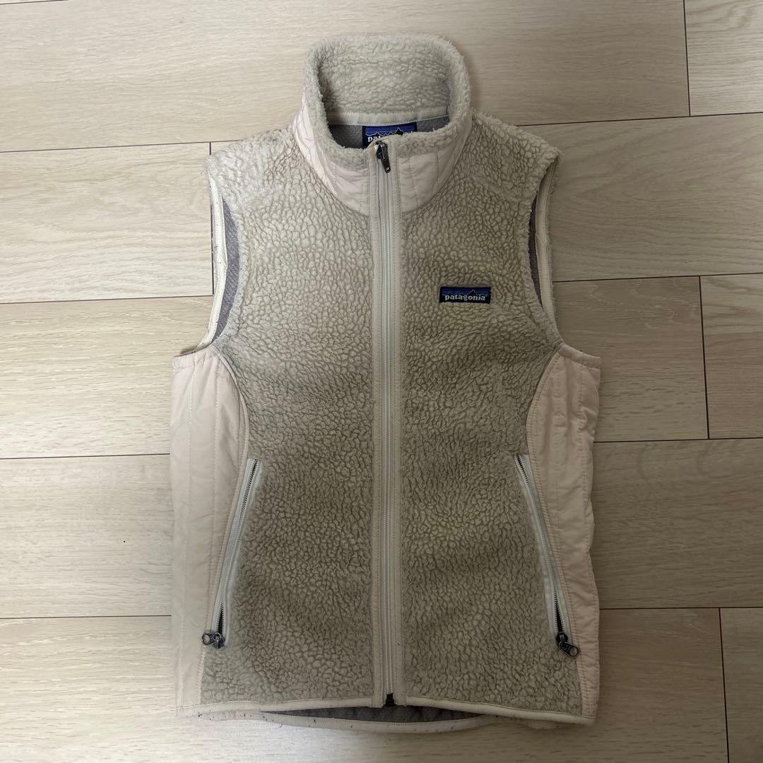 patagonia フリースベスト クリーム XS - メルカリ