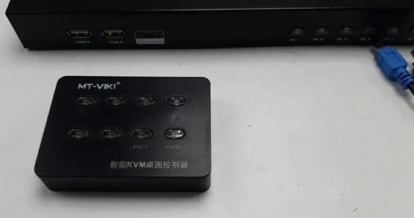 VGAスイッチ8ポートUSB2.0 パソコン切り替え器 VGA切替器 8入力 - メルカリ