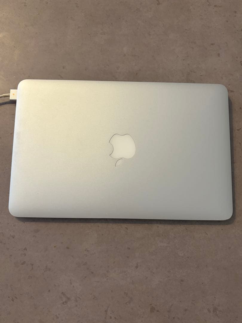 MacBook Air 11インチ　2013 メモリ4GB ストレージ128GB s-l400.jpg