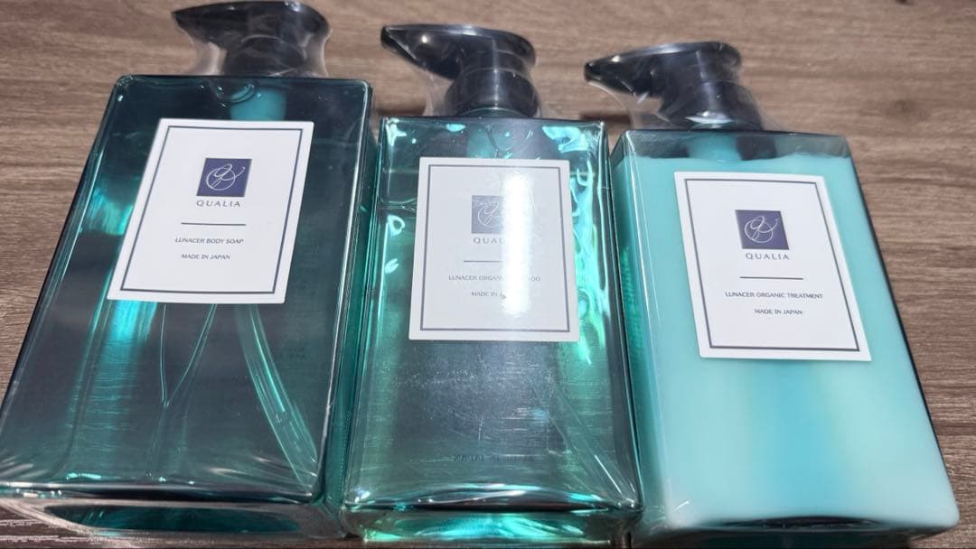 QUALIA シャンプー/トリートメント/ボディーソープ 3点セット - メルカリ