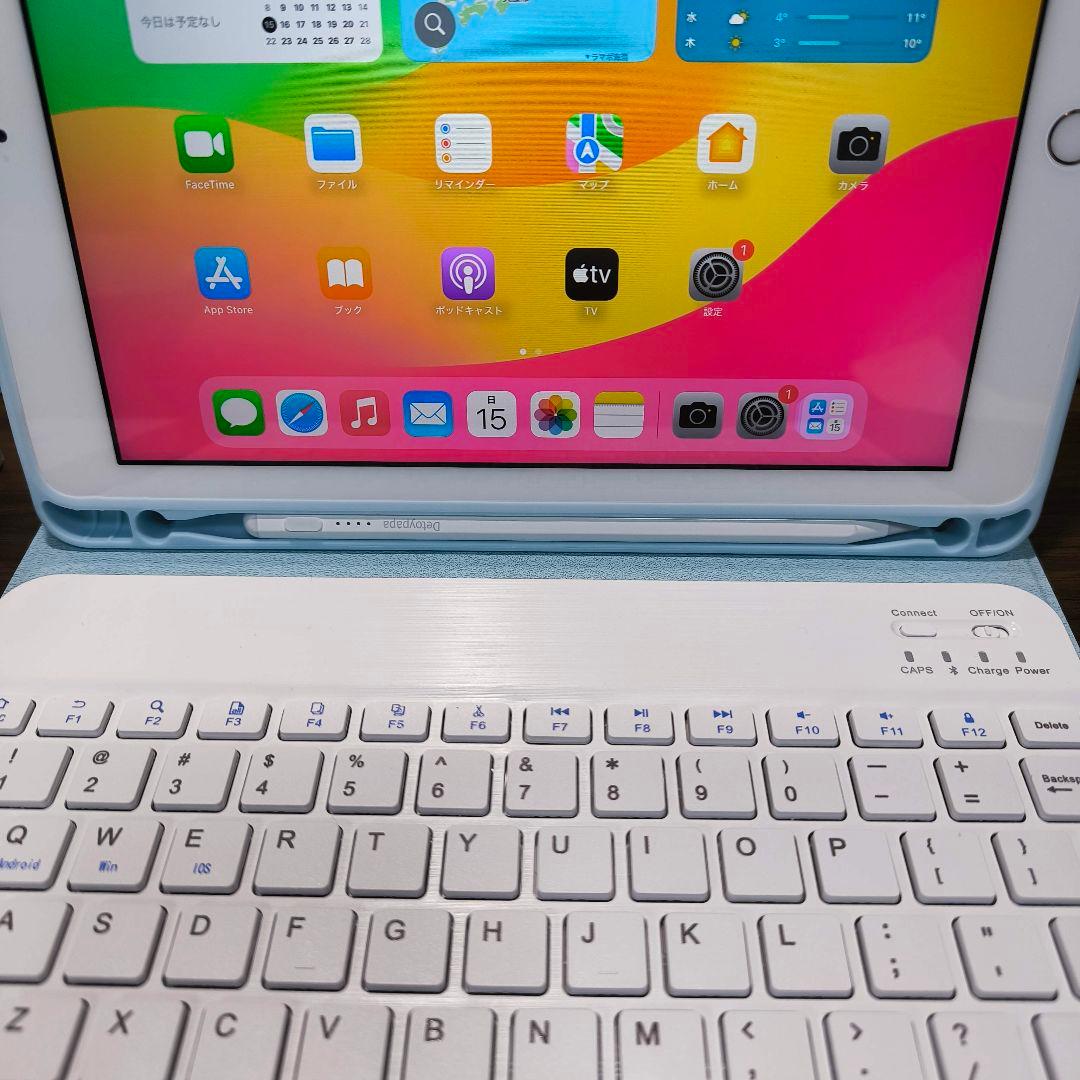 iPad 第6世代 Simフリー 32GB ケースとキーボード、タッチペン - メルカリ