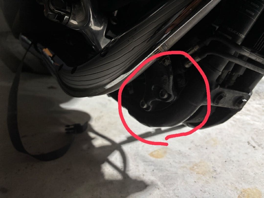 ハーレースポーツスター バンキンクラッシュバー エンジンガード 04