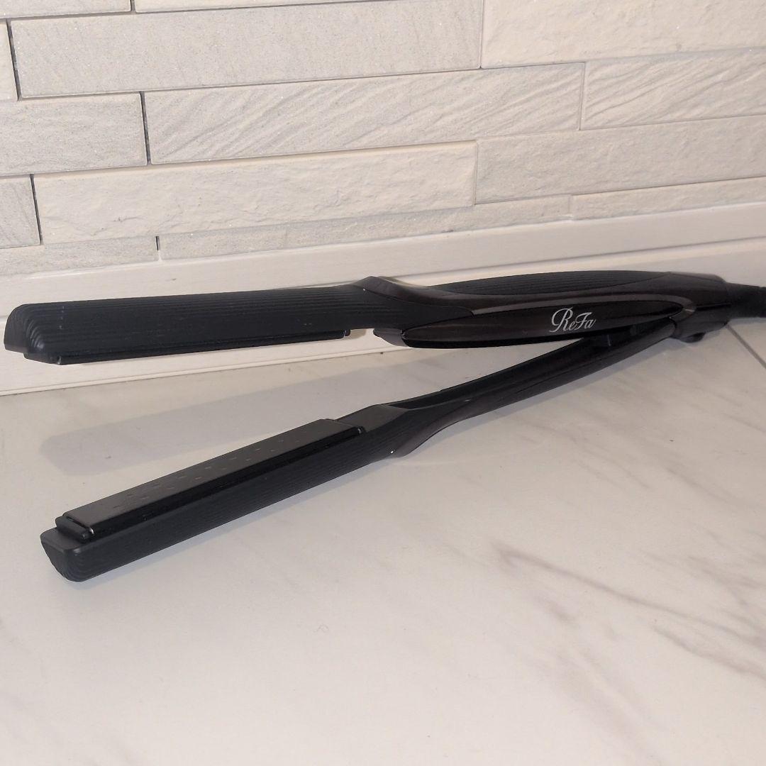 Refa ストレートアイロン Pro 2023年 RE-AT-03A スタンド付 - メルカリ