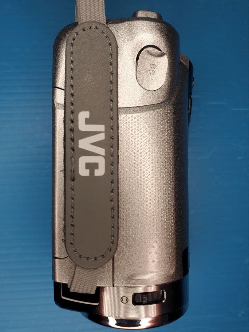 美品 JVC Everio GZ-HM33-S 純正バッテリー×2個 - メルカリ