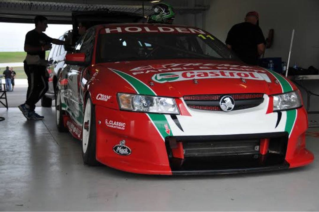 国内未入荷 1500台限定 1/18 CC ホールデン VY コモドア V8 - メルカリ