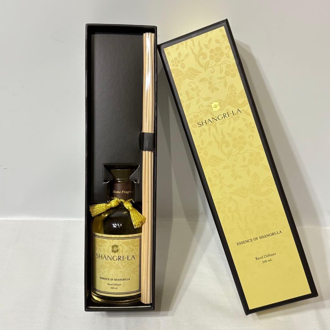 シャングリ・ラ エッセンス リードディフューザー 200ml Essence of Shangri-La Reed Diffuser/ シャングリ・ラ エッセンス