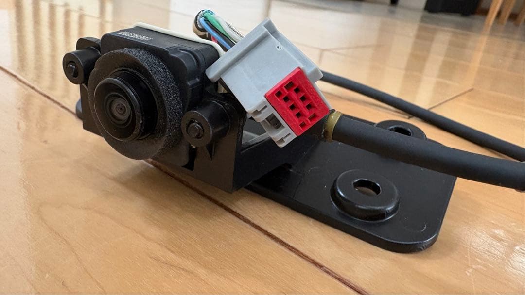 タッジ チャレンジャー バックカメラ リアスポイラー 埋め込みタイプ 純正品 タッジ チャレンジャー バックカメラ リアスポイラー 埋め込みタイプ